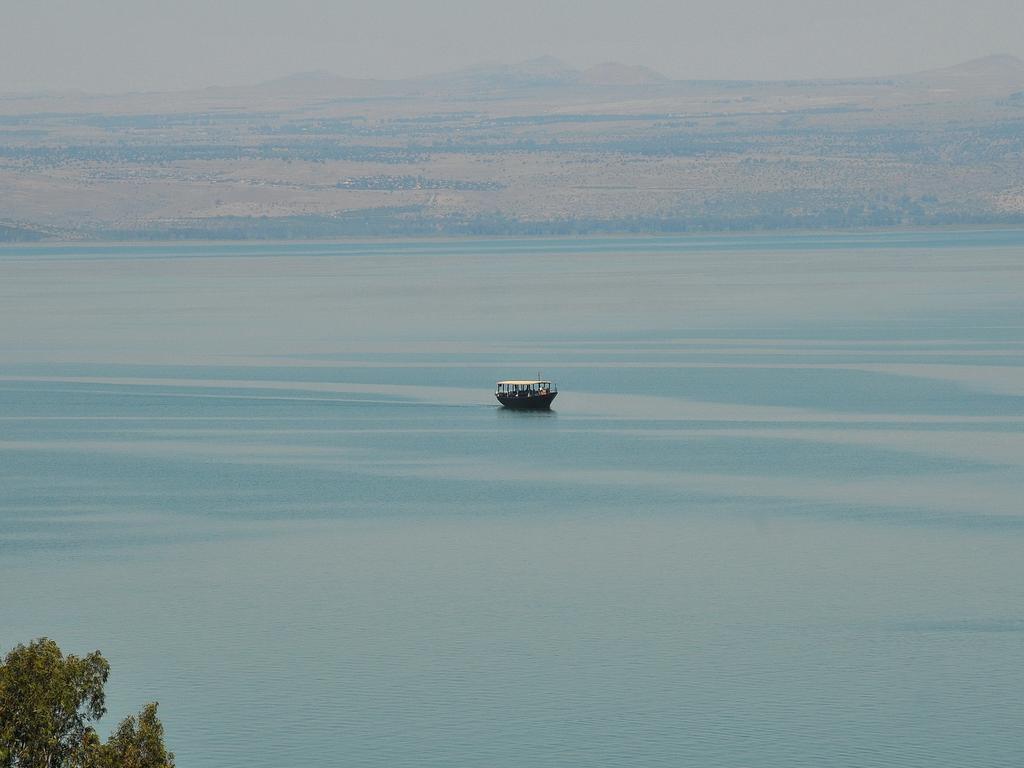 Beautiful Sea Of Galilee Lakeside Apartment Tiberíades Habitación foto